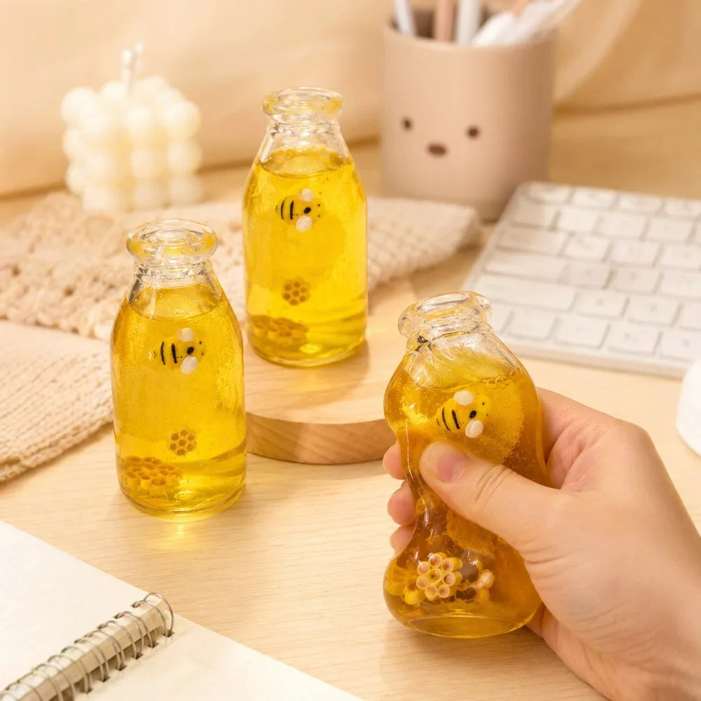 🍯 Bouteille de Miel Squishy – Gourmande & Ultra Douce